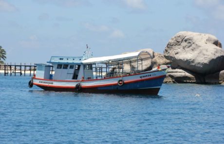 Boot vor der Insel Koh Nang Yuan